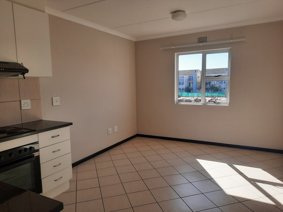 To Let 2 Bedroom Property for Rent in Buh Rein Estate Western Cape